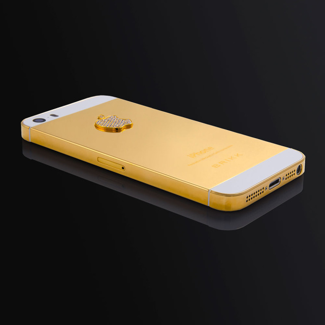 iphone 5s gold and white back